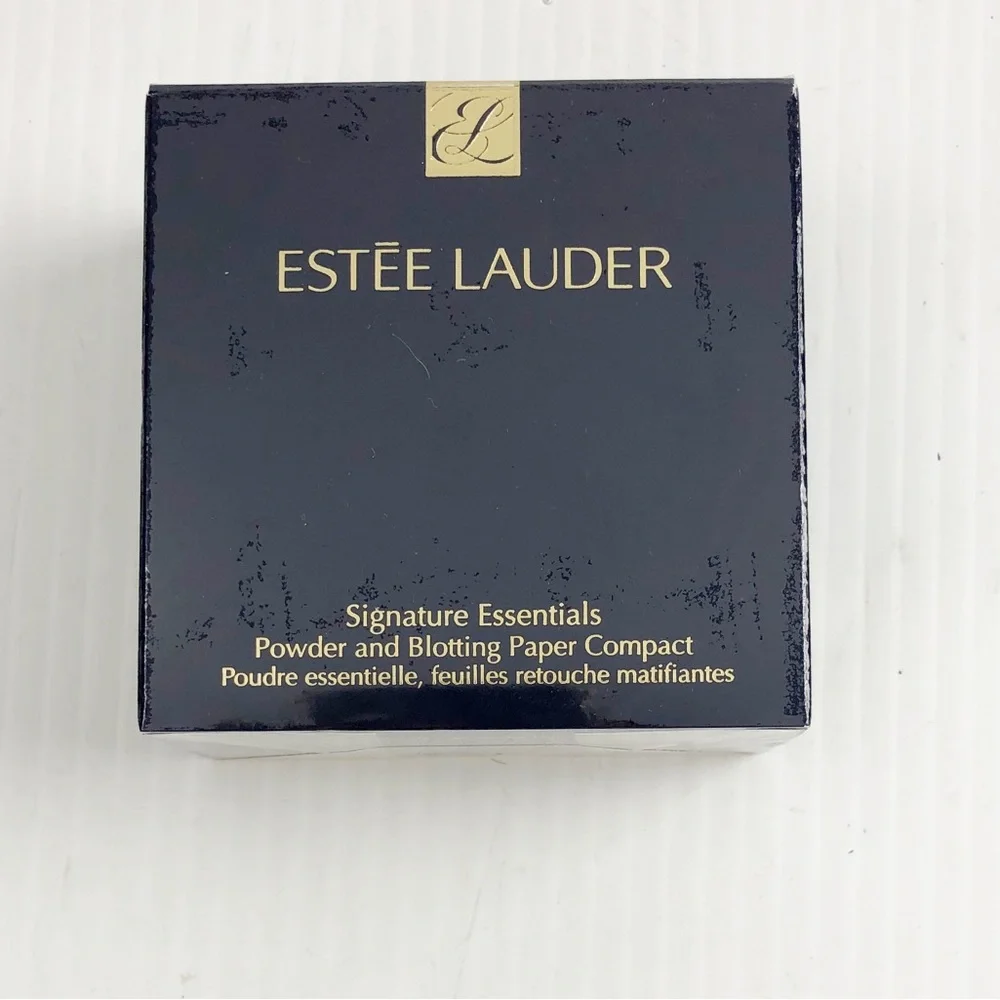 Estee Lauder Signature Essentials Powder and Blotting Paper Compact Sealed - Picture 1 of 4